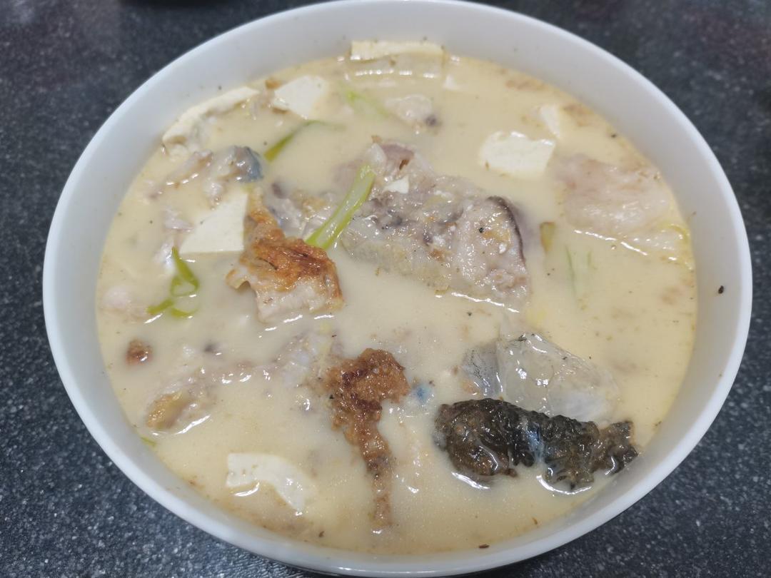 鱼头豆腐汤