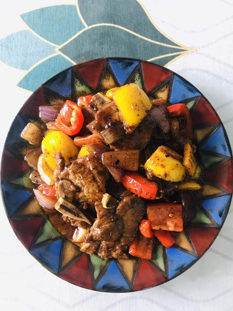 私房小炒黑椒牛仔骨