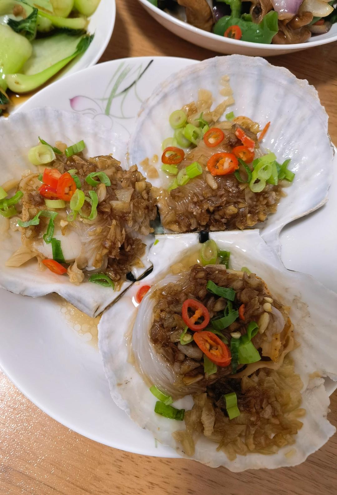 蒜蓉粉丝蒸扇贝