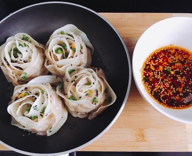 玫瑰饺子（配蘸酱）