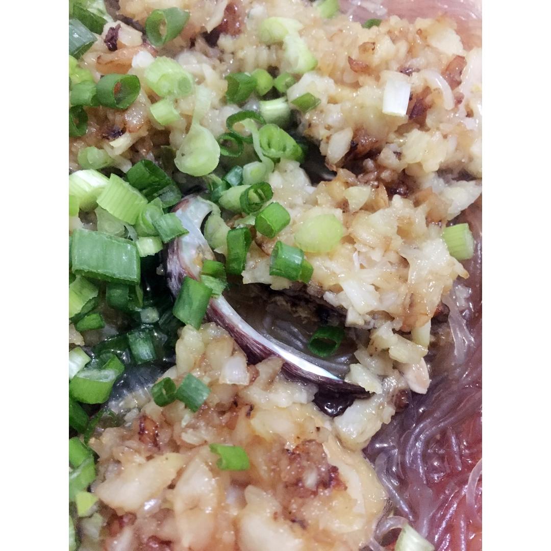 蒜蓉粉丝蒸鲍鱼
