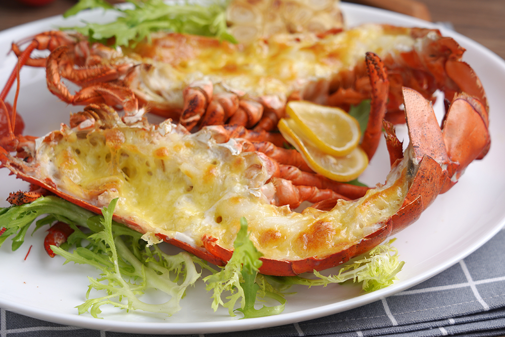 厨艺小白也能做好的海鲜美味——芝士焗波士顿龙虾
