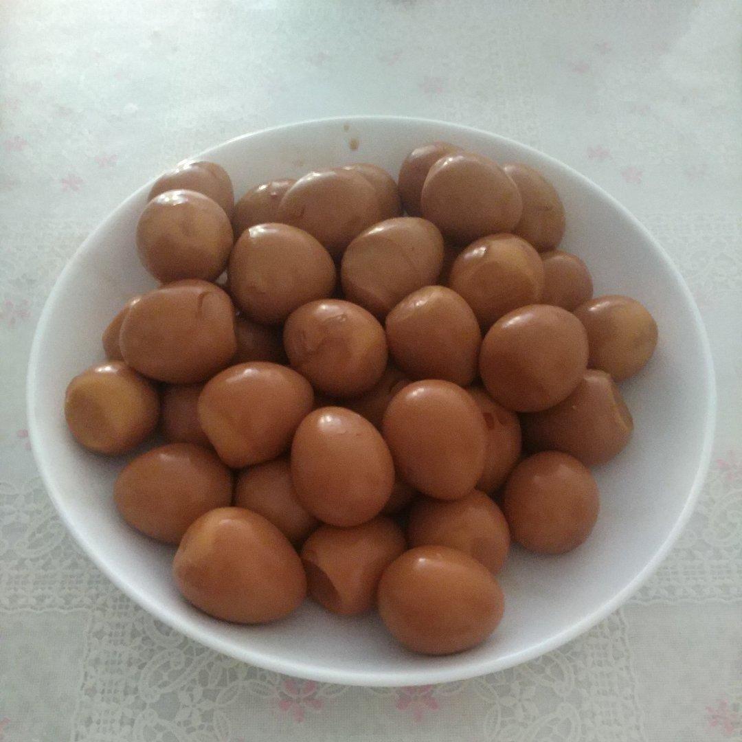 乡巴佬卤鹌鹑蛋