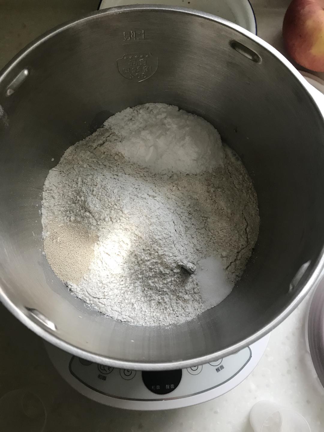 纯奶手撕吐司的做法 步骤1