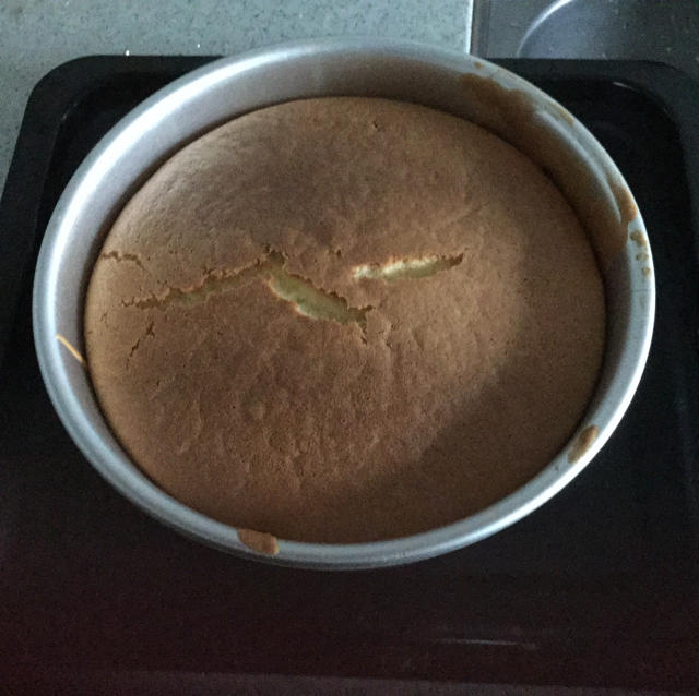 烤箱做蛋糕（戚风蛋糕的做法）