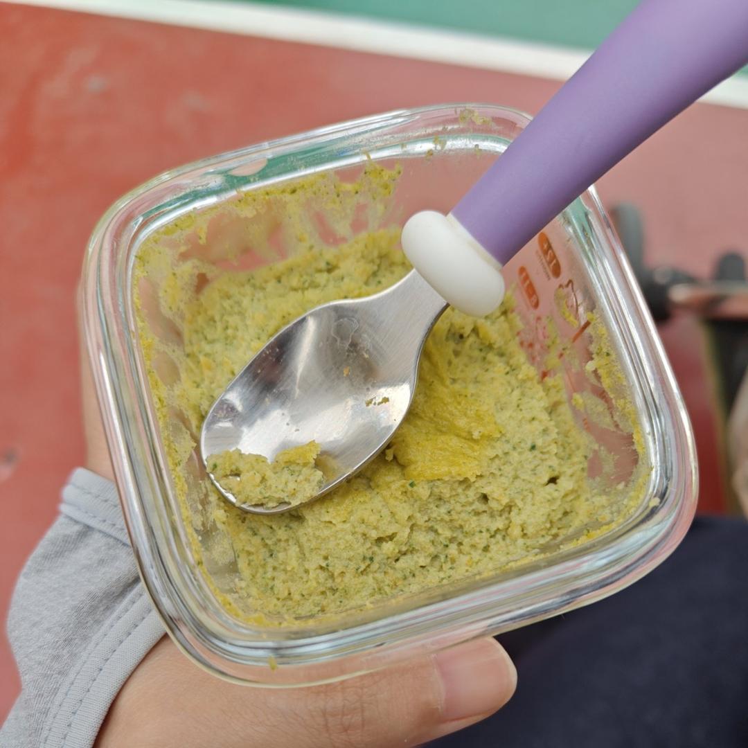 宝宝辅食（蔬菜蒸糕）