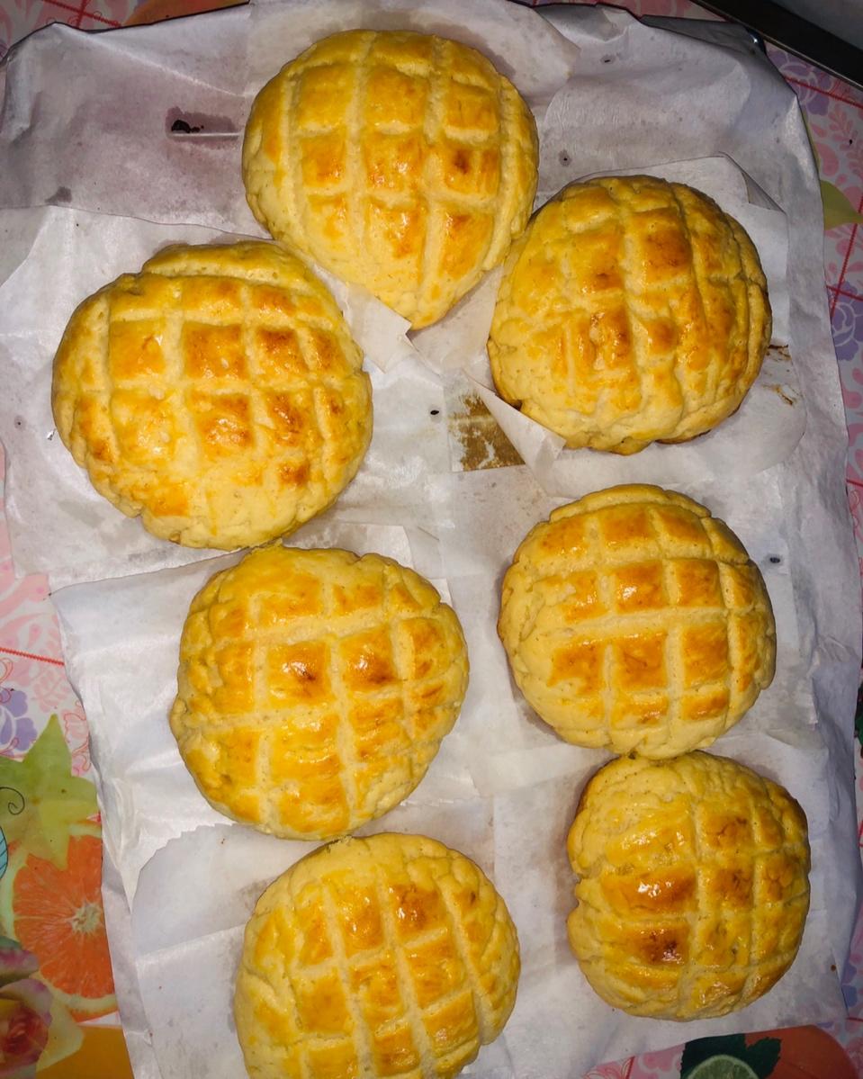 好吃到炸裂的港式菠萝包（附带制作酥皮的小视频）