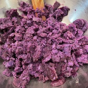 创意年夜菜|紫气东来  硕果累累（改良版奶香紫薯葡萄）的做法 步骤4