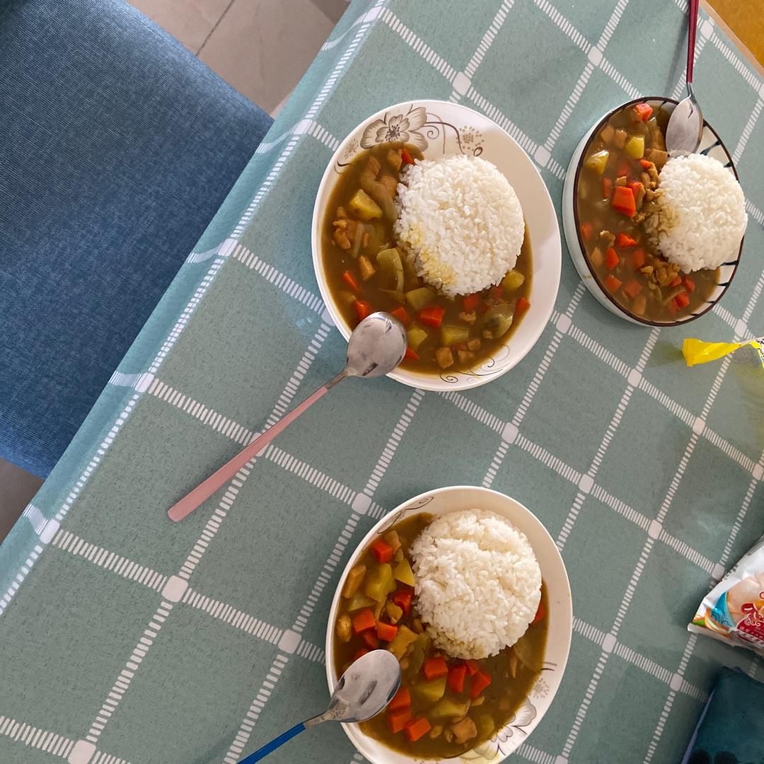 咖喱鸡肉饭
