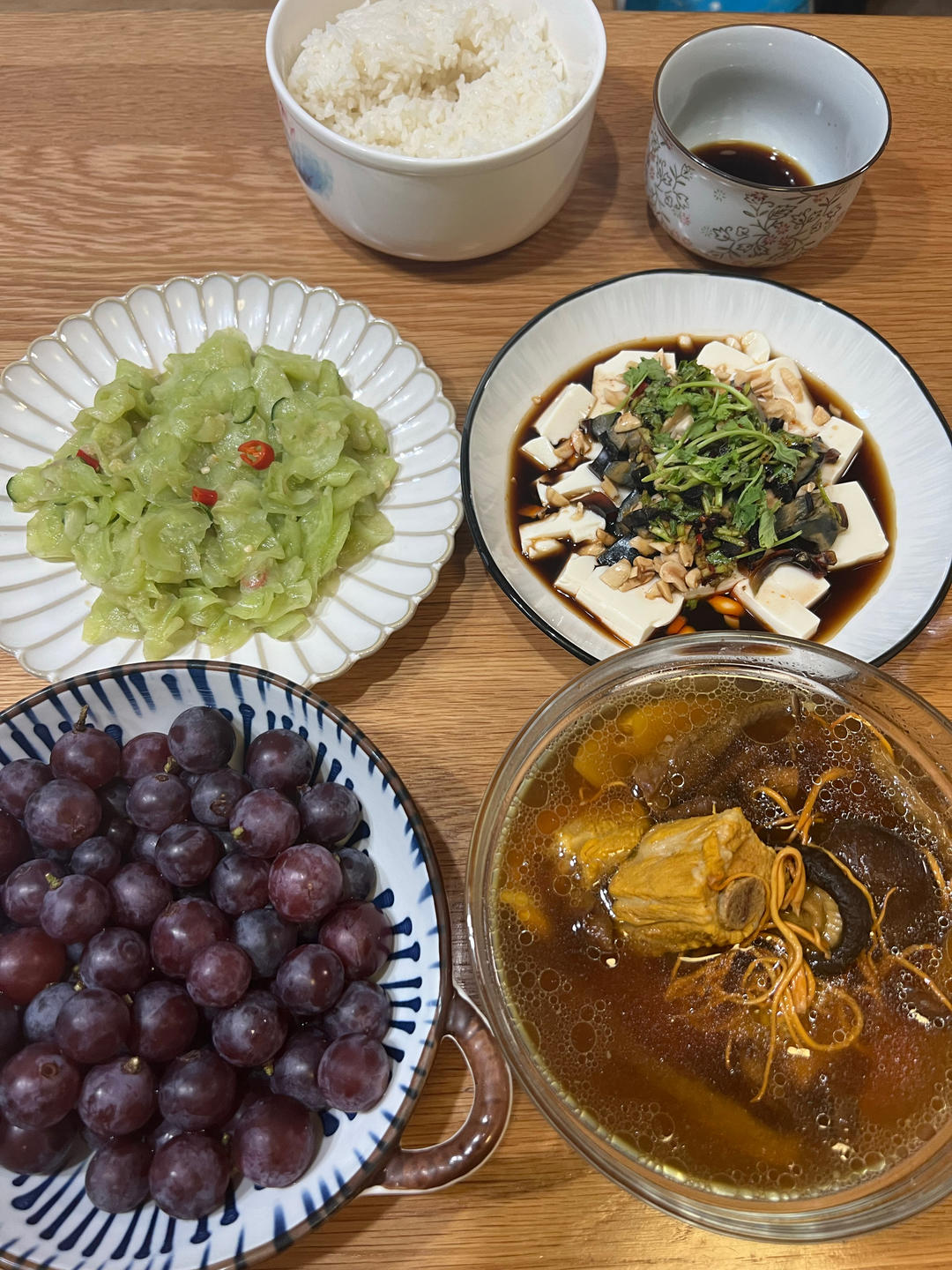 纪录周末餐桌
