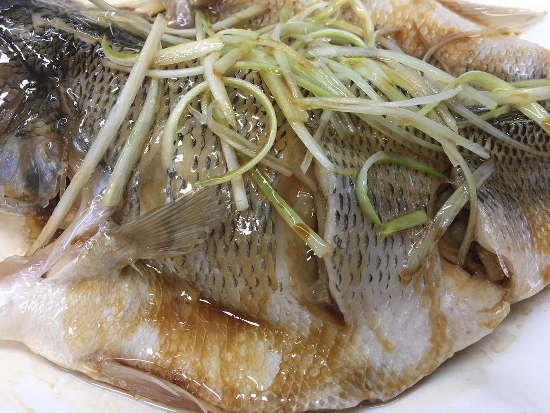清蒸鲈鱼