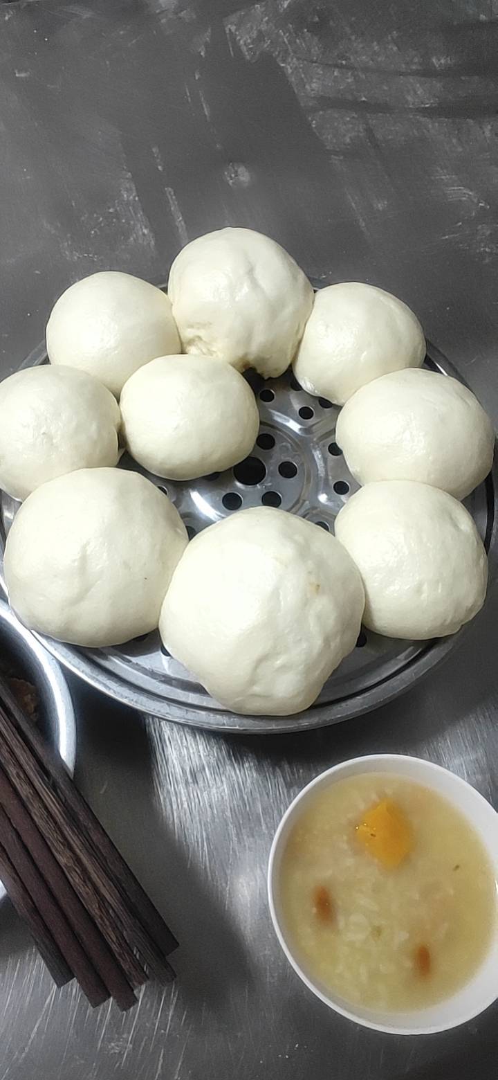 像灯泡一样亮的豆沙包～做法超简单!