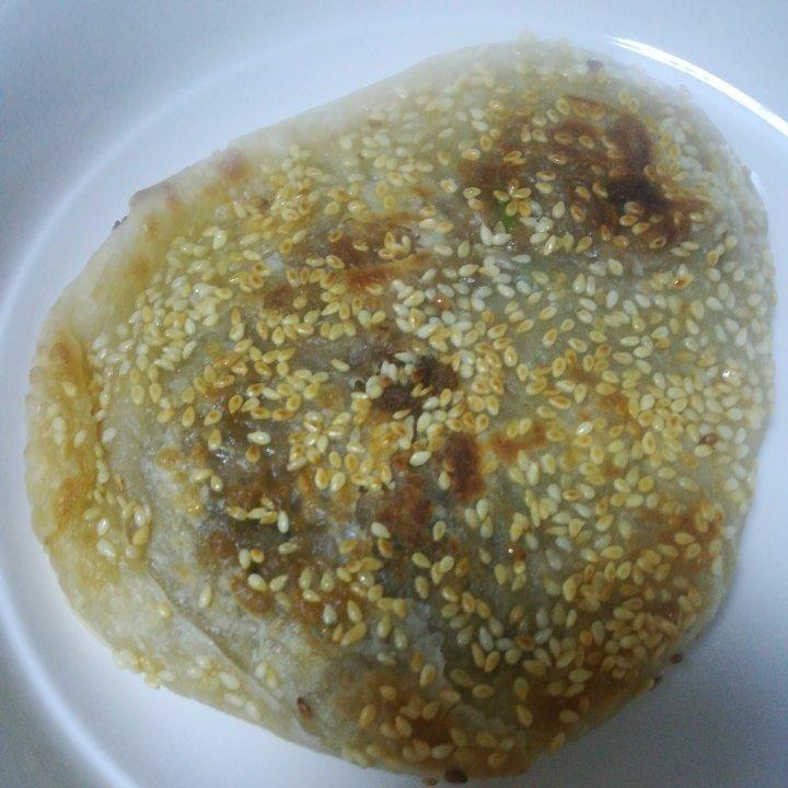 十分美味的酥皮梅干菜肉饼