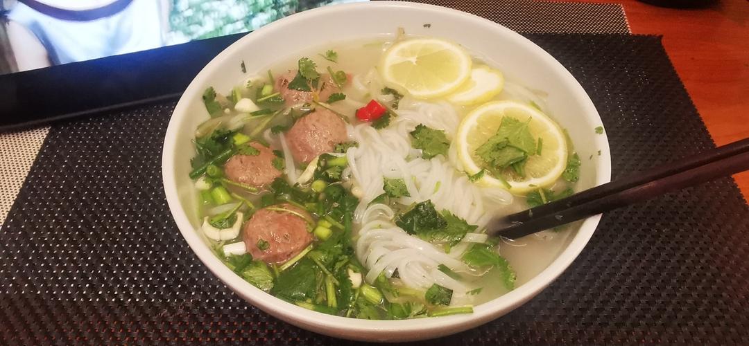 跟我一起做正宗越南牛肉粉pho（秘方大公开）