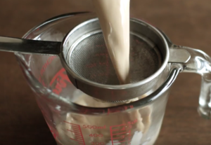 【素食主义】豆奶奶茶的做法 步骤5