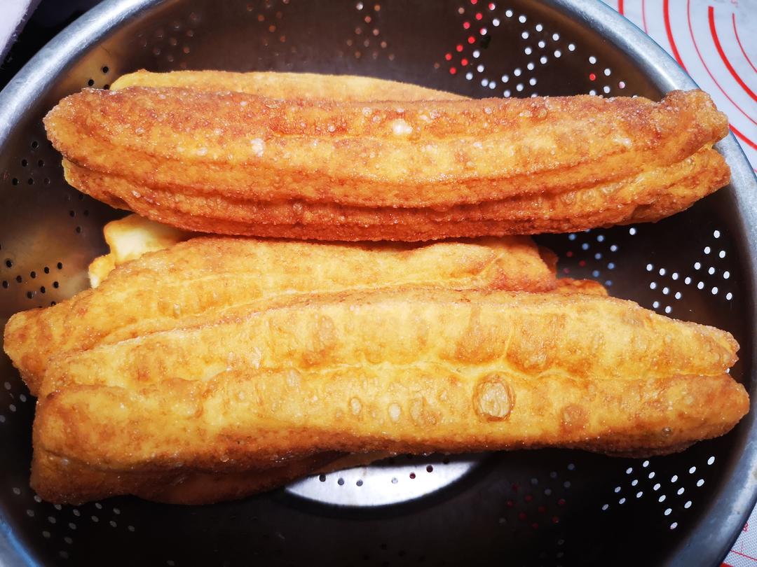 酥软小油条（早餐）