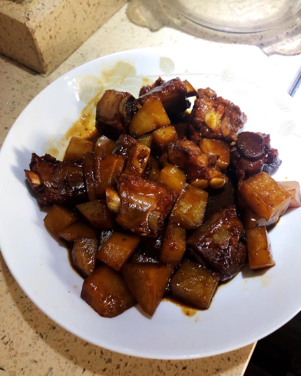 土豆烧排骨