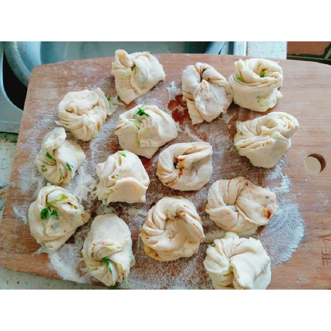 家常椒盐花卷(小视频)