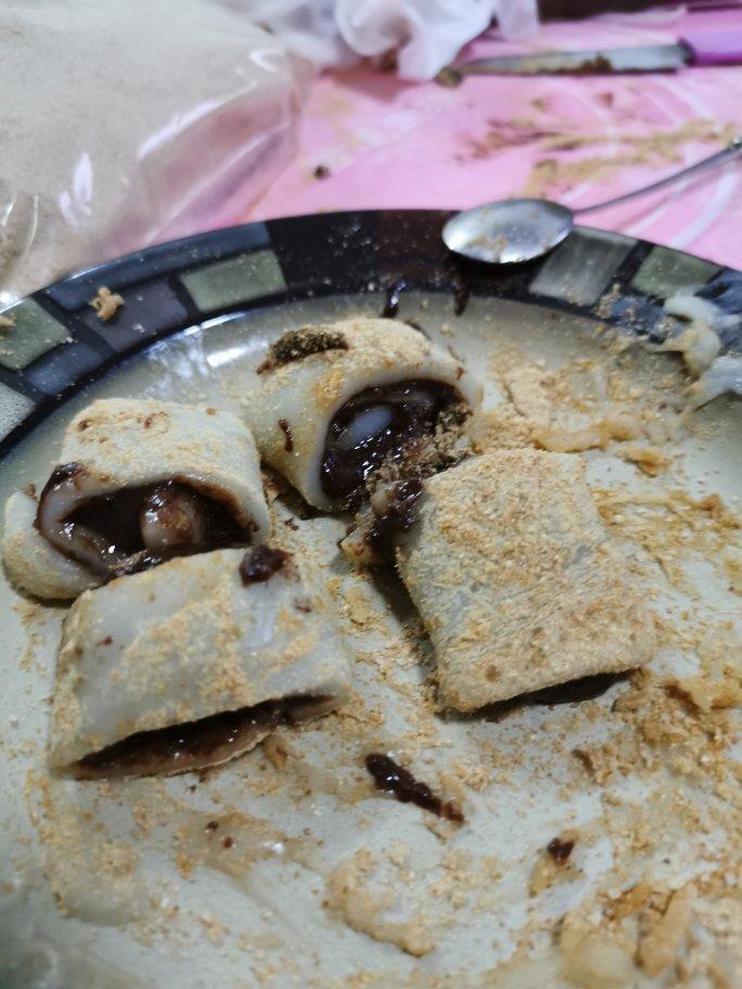 此配方做出的驴打滚无比软糯，放一天还是软的
