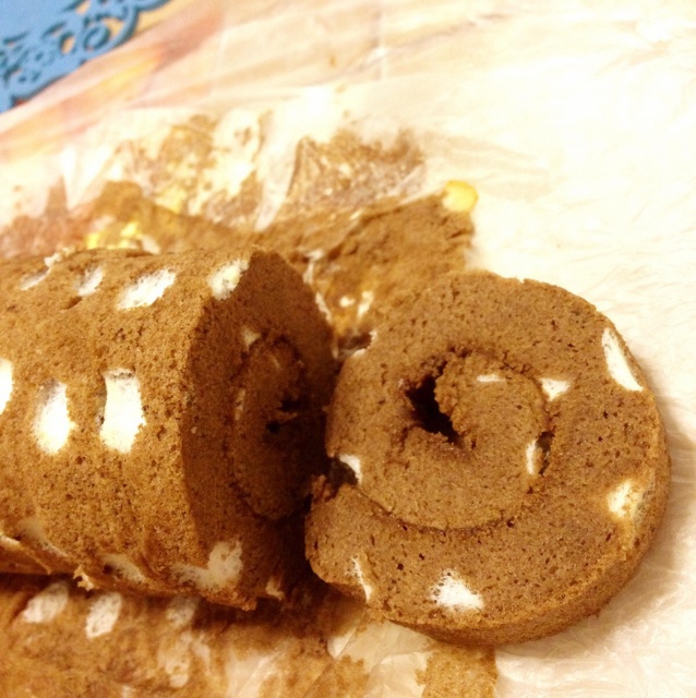 可可奶油波点蛋糕卷