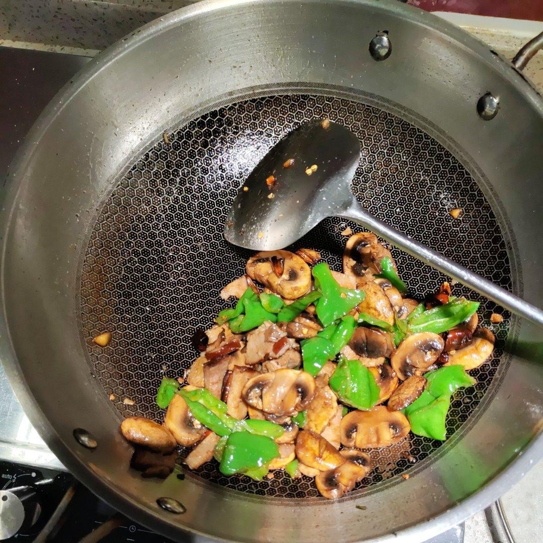 素炒鲜口蘑（白蘑菇），快手家常菜