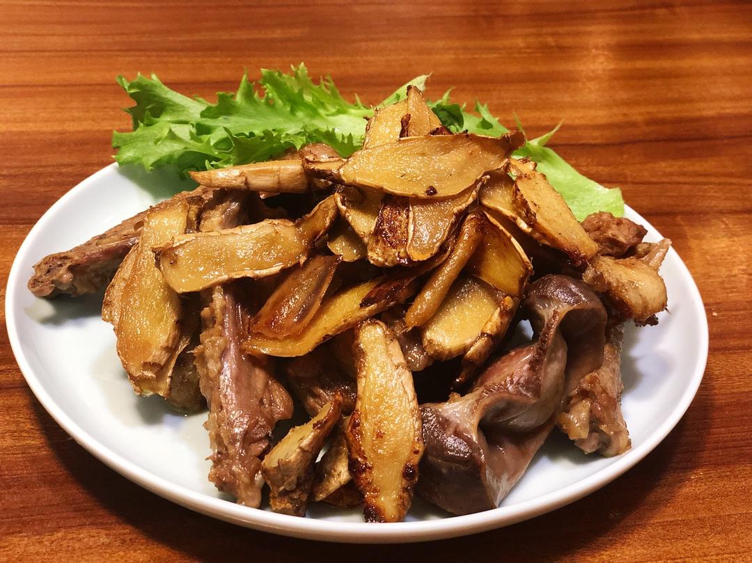夏天炖老鸭汤放什么好_夏季炖老鸭汤最佳搭档_夏天炖老鸭汤放什么最好