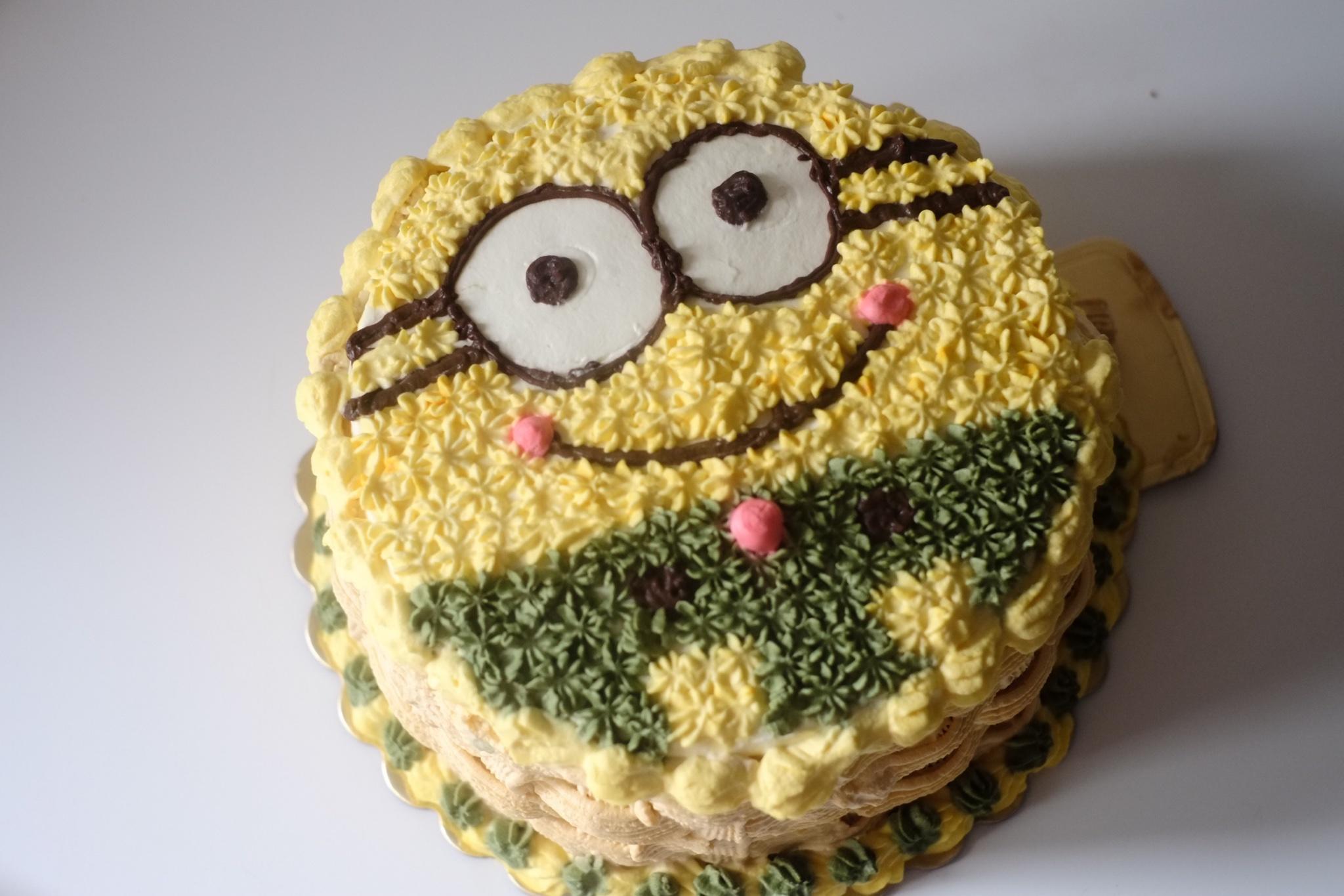 小黄人卡通生日蛋糕（花篮版本8寸）的做法
