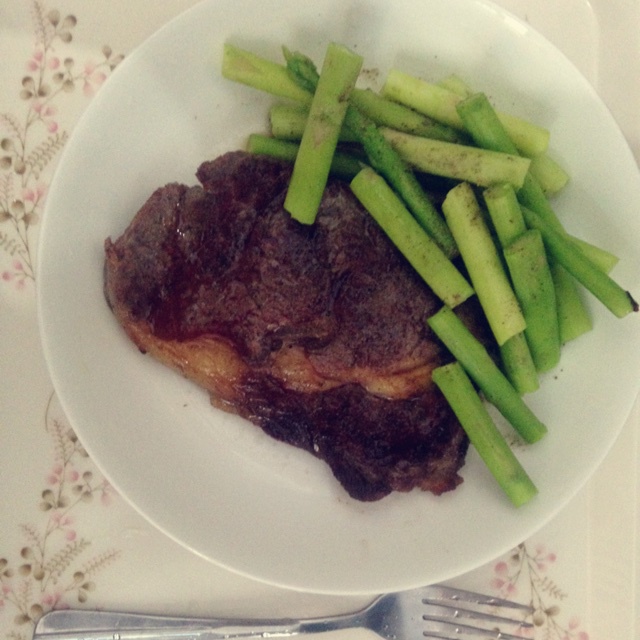 黑椒芦笋牛扒
