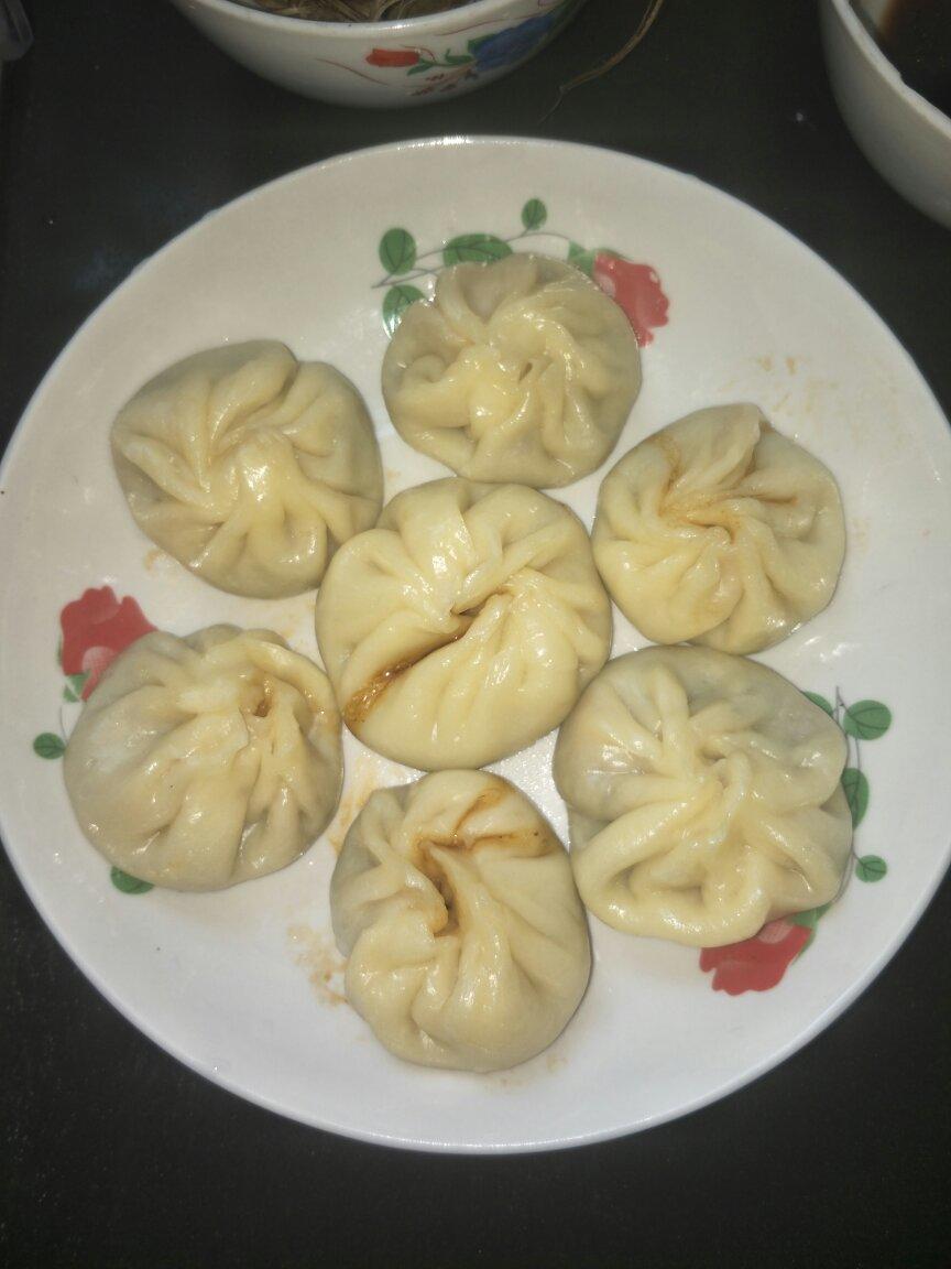 灌汤小笼包