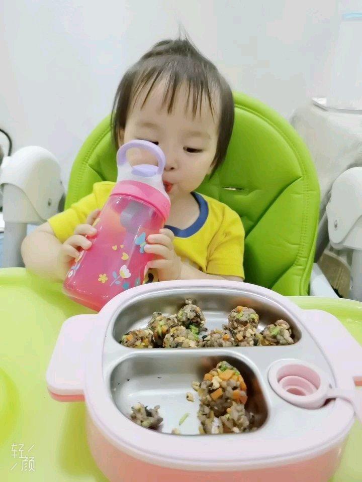 三文鱼时蔬饭团~宝宝辅食