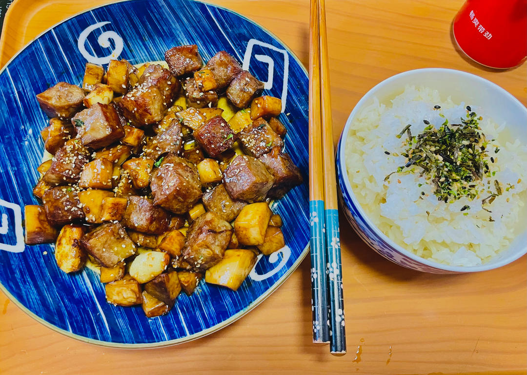 好吃到舔盘的蒜香黑椒牛肉粒