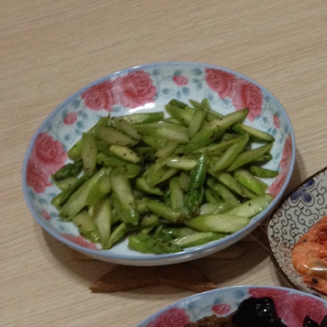 清炒蒜蓉芦笋