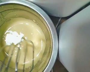 （全脂奶粉）蛋黄溶豆的做法 步骤2