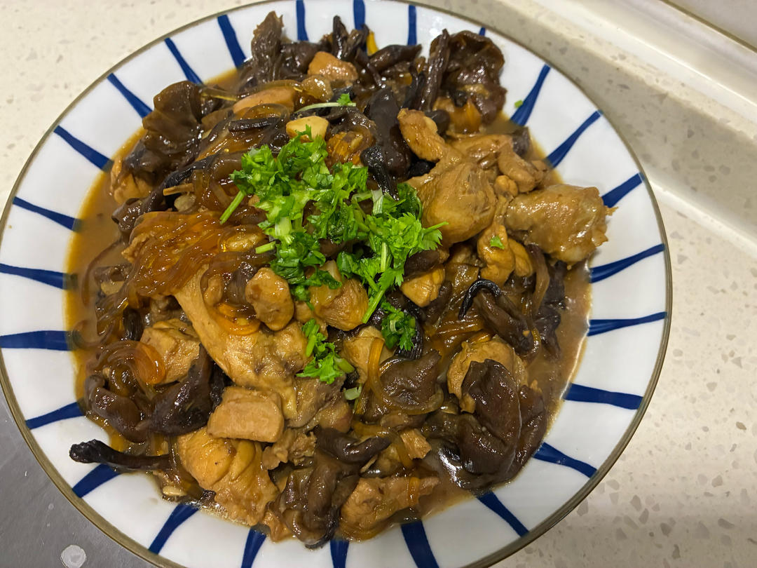 小鸡炖蘑菇