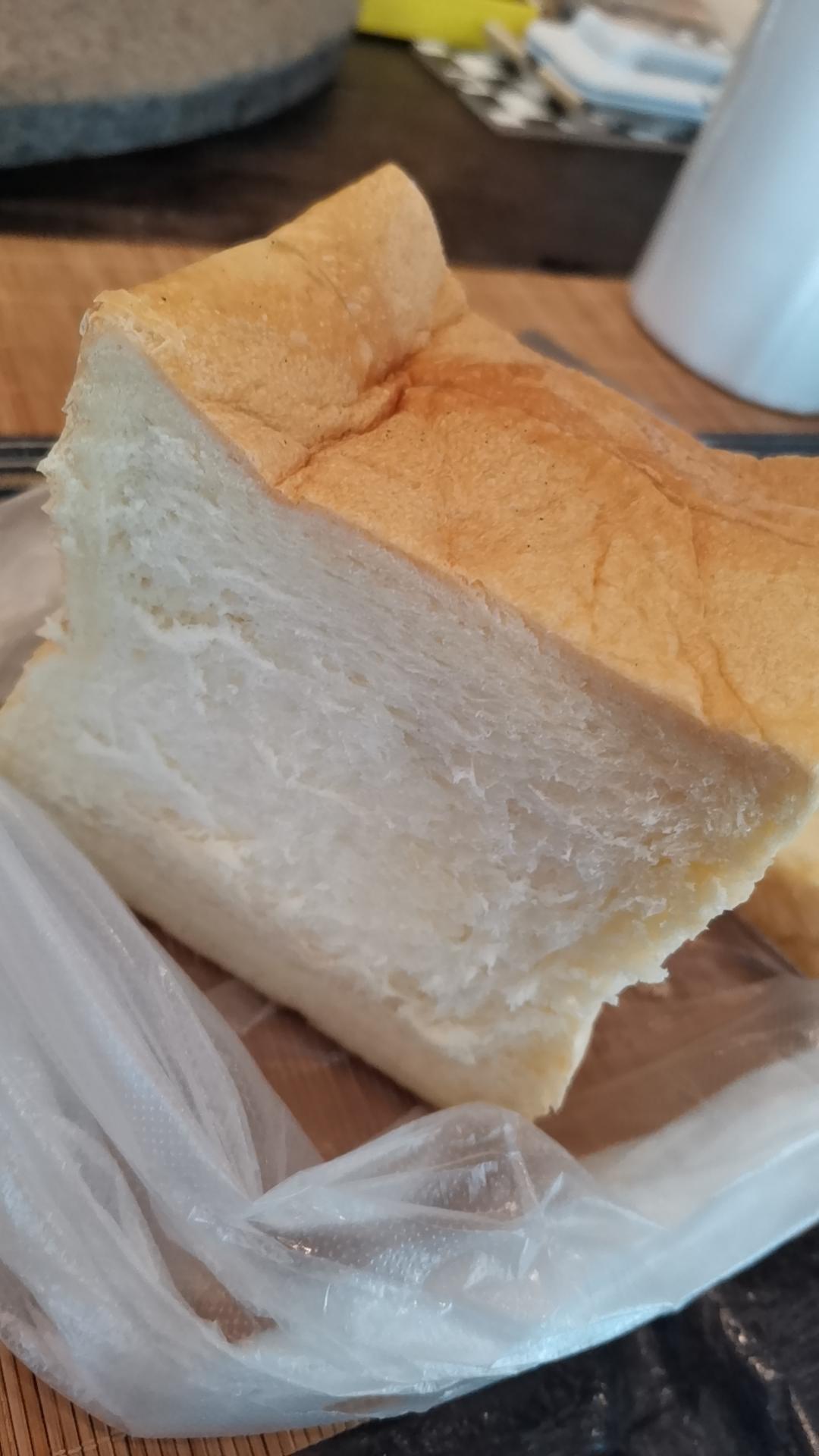 奶香纯粹的重料淡奶油吐司
