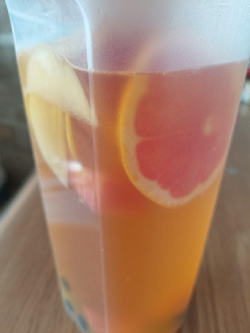 消暑解渴鲜果茶