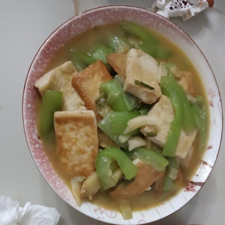 丝瓜炒豆腐