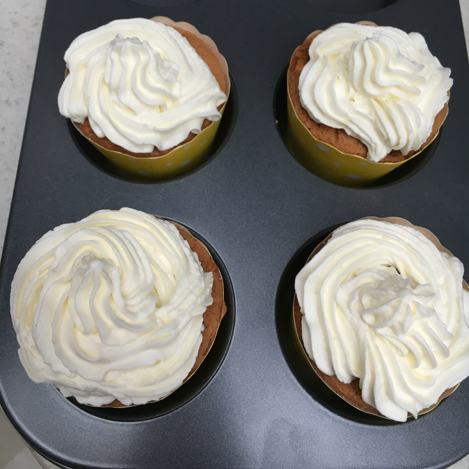 淡奶油纸杯蛋糕