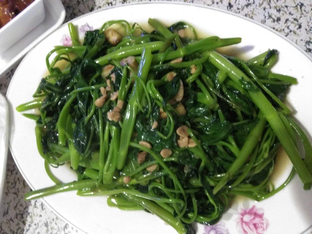 炝炒空心菜