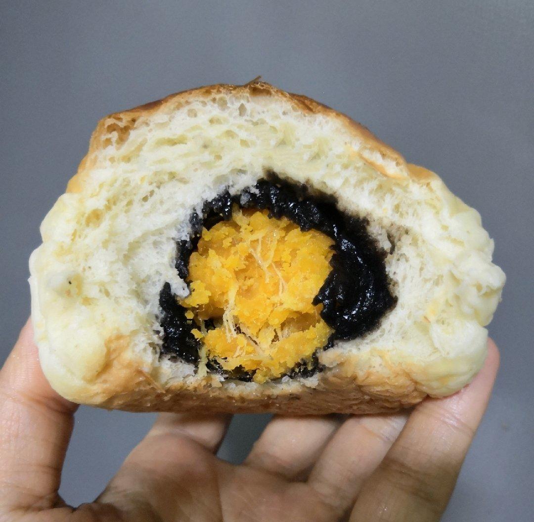 豆沙蛋黄面包～好吃到哭～