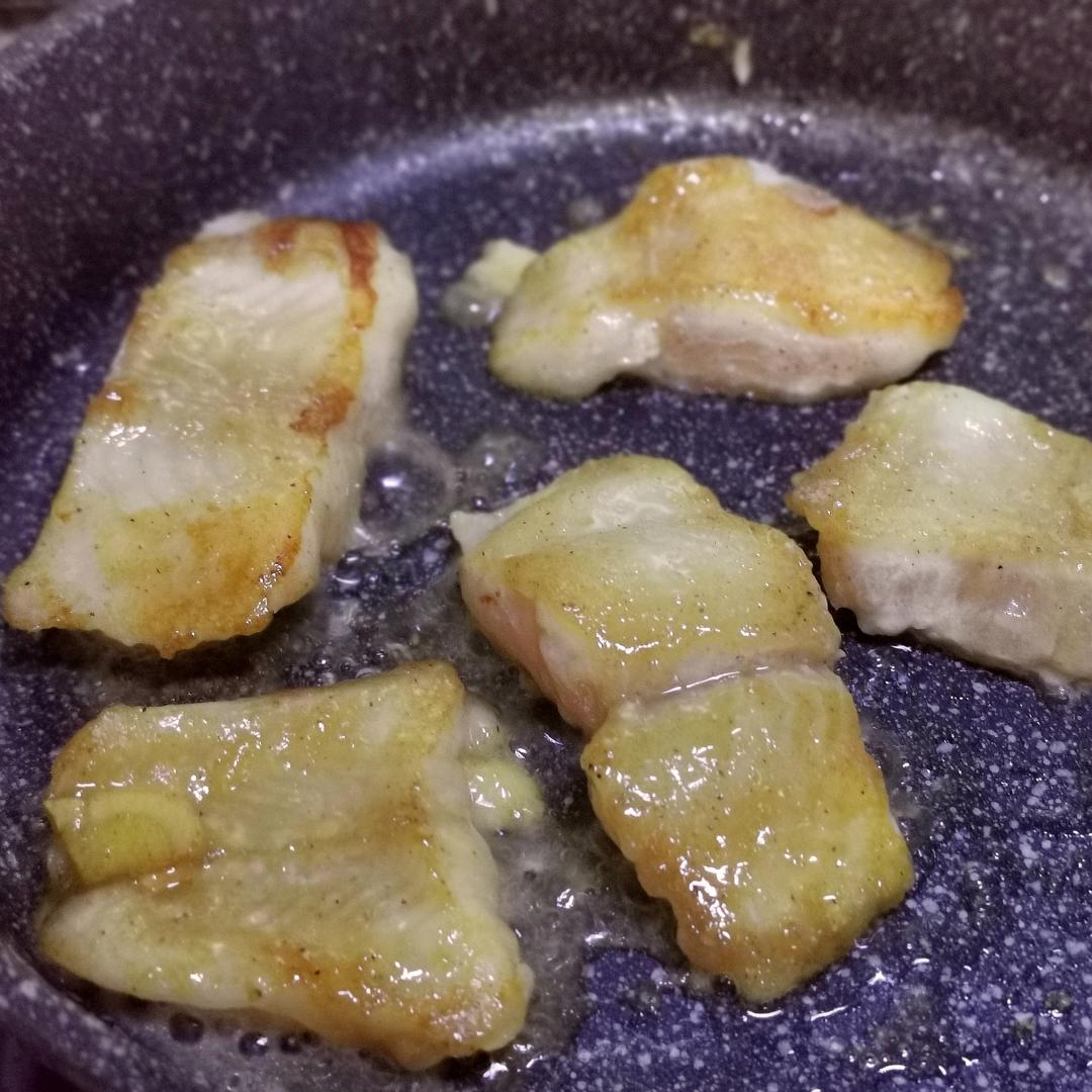 香煎巴沙鱼（龙利鱼）