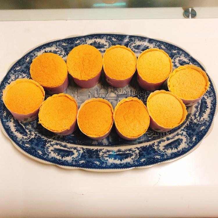 用全蛋打发的纸杯蛋糕