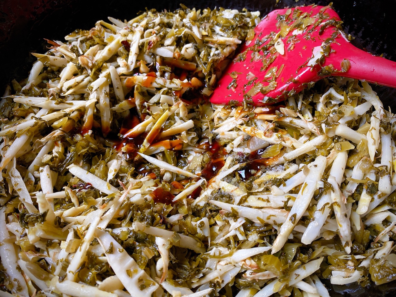 鲜笋的一种吃法与保存方法——笋丝雪菜与罐头的做法 步骤17
