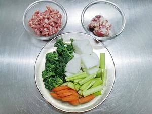 肉末炒杂蔬 生酮低碳的做法 步骤1
