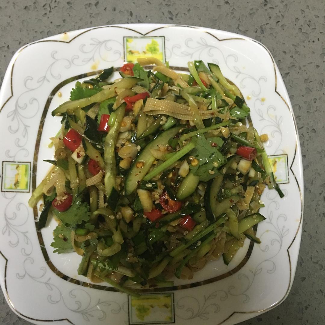 超级爽口开胃的凉拌豆皮