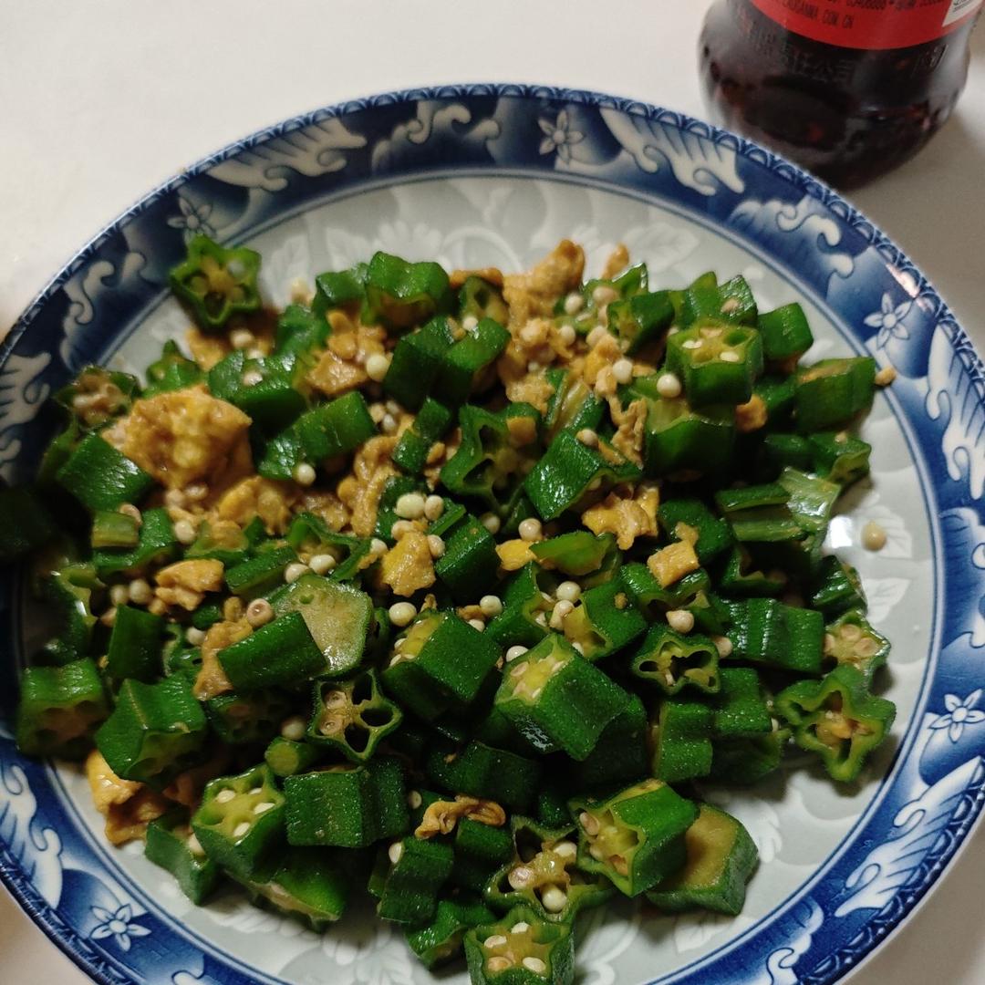 秋葵炒鸡蛋