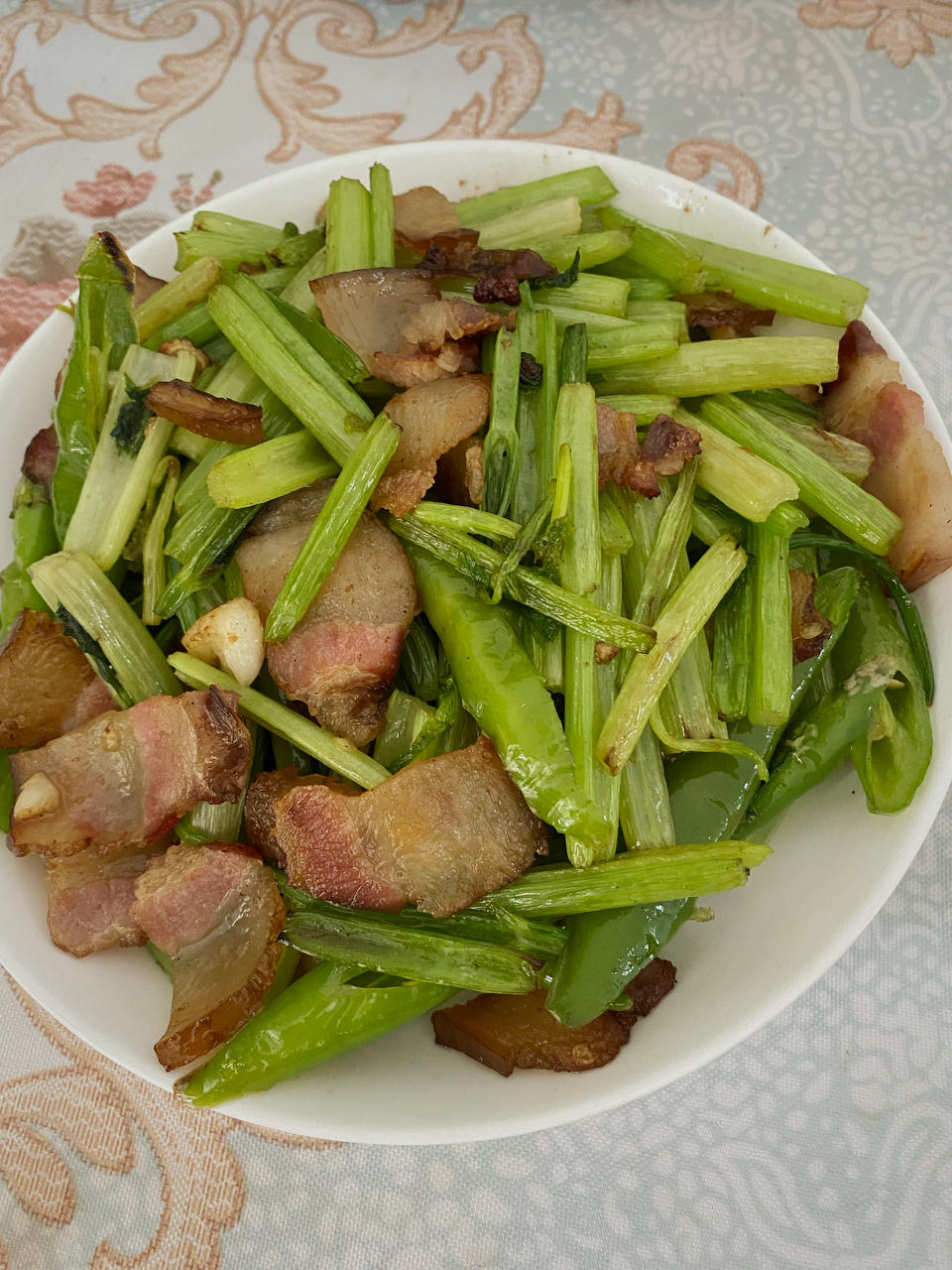芹菜炒腊肉