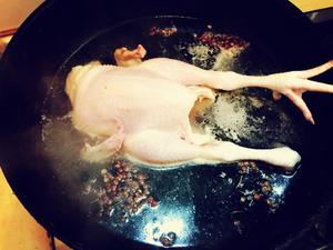 香菇炖鸡，闻了会饿的做法 步骤4