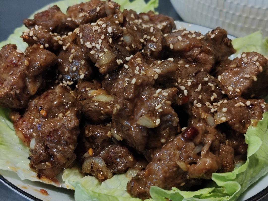 我做的蒜香孜然牛肉粒完爆烧烤店！！