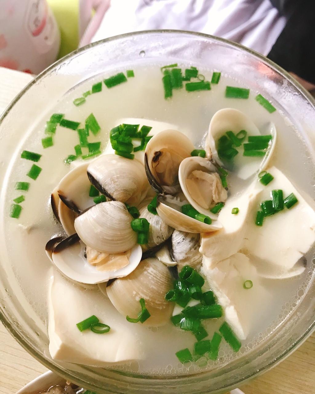 蛤蜊豆腐汤